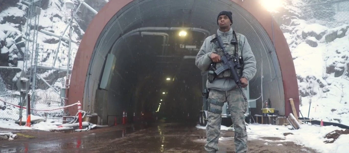 Η στρατιωτική ηγεσία των ΗΠΑ μεταφέρθηκε στα πυρηνικά καταφύγια του όρους Cheyenne: «Μέχρι να περάσει η πανδημία»!